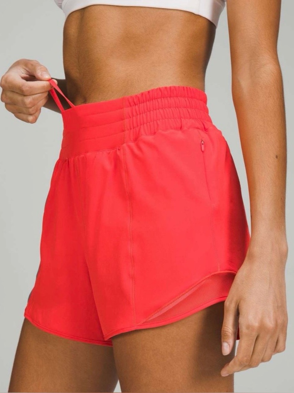 NWT Lululemon Hotty Hot LR Short 4” Lined Carnation Size 6